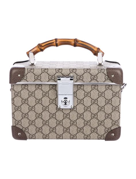 globe trotter gucci